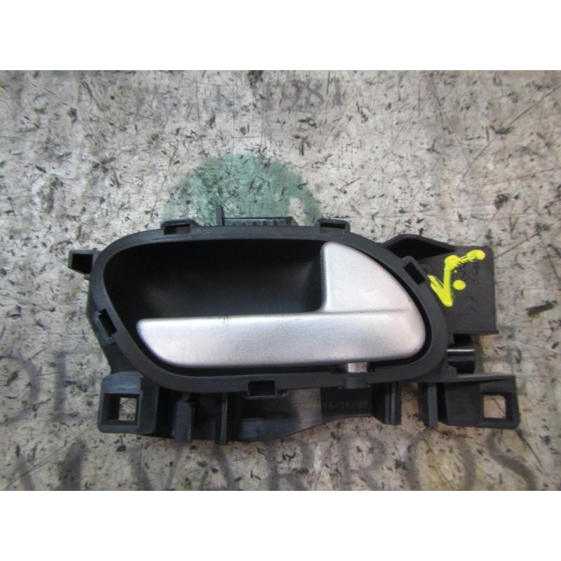 Recambio de maneta interior delantera derecha para peugeot 207 1.4 referencia OEM IAM   