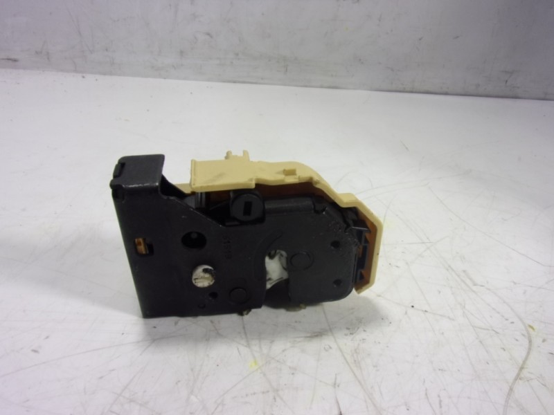 Recambio de cerradura puerta trasera izquierda para alfa romeo stelvio (630) executive 4wd referencia OEM IAM 50536550 50536550 