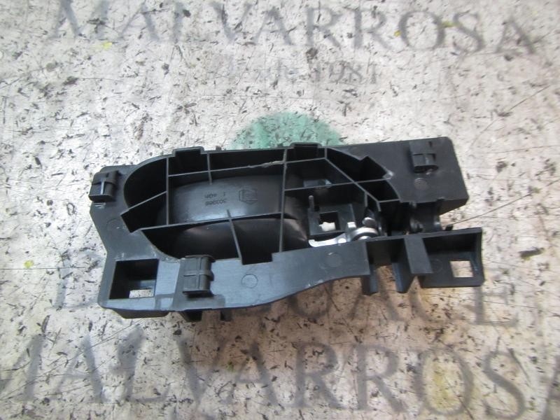 Recambio de maneta interior delantera izquierda para peugeot 207 1.4 referencia OEM IAM   