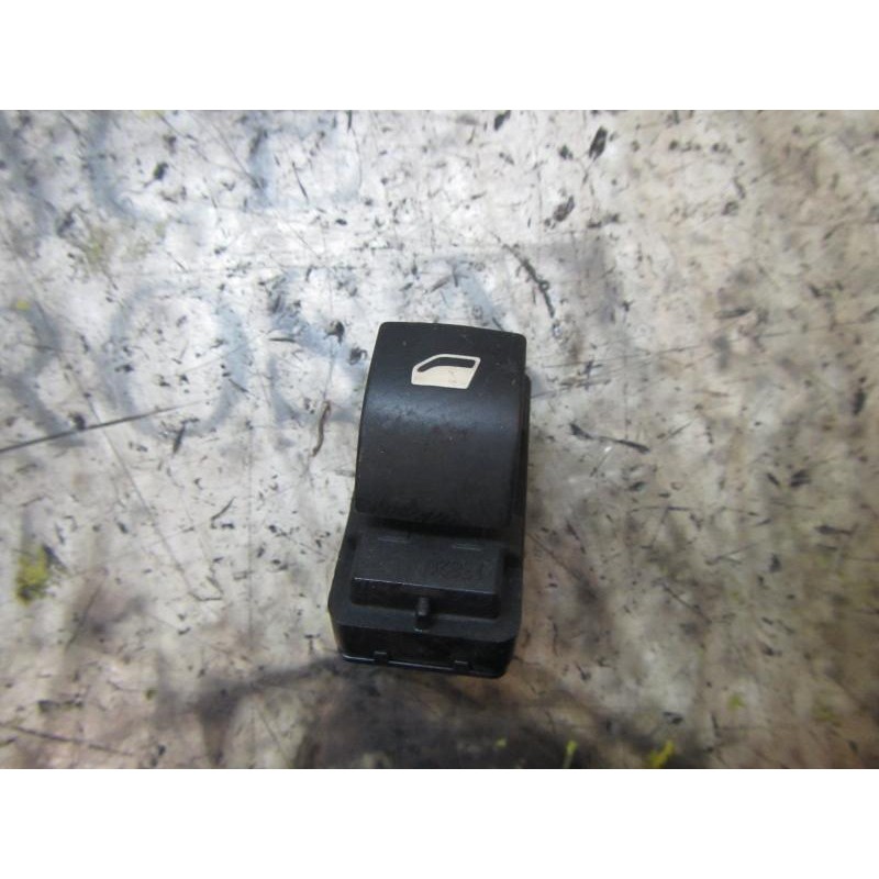 Recambio de mando elevalunas trasero izquierdo para peugeot 308 1.6 hdi fap cat (9hz / dv6ted4) referencia OEM IAM   