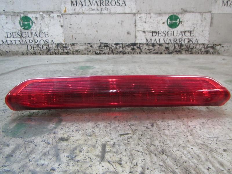 Recambio de piloto trasero central para peugeot 308 1.6 hdi fap cat (9hz / dv6ted4) referencia OEM IAM   