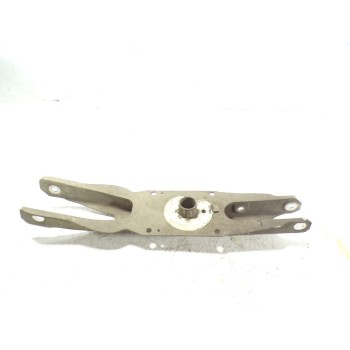 BRAZO SUSPENSION INFERIOR TRASERO DERECHO A2463520202 