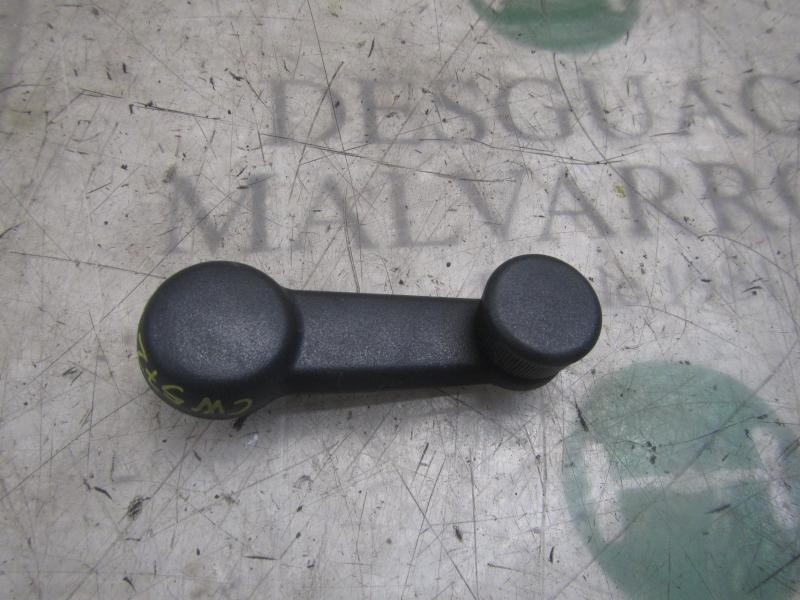 Recambio de maneta elevalunas trasera derecha para suzuki swift berlina (mz) gl (5-ptas.) referencia OEM IAM 8296083E00S1S  