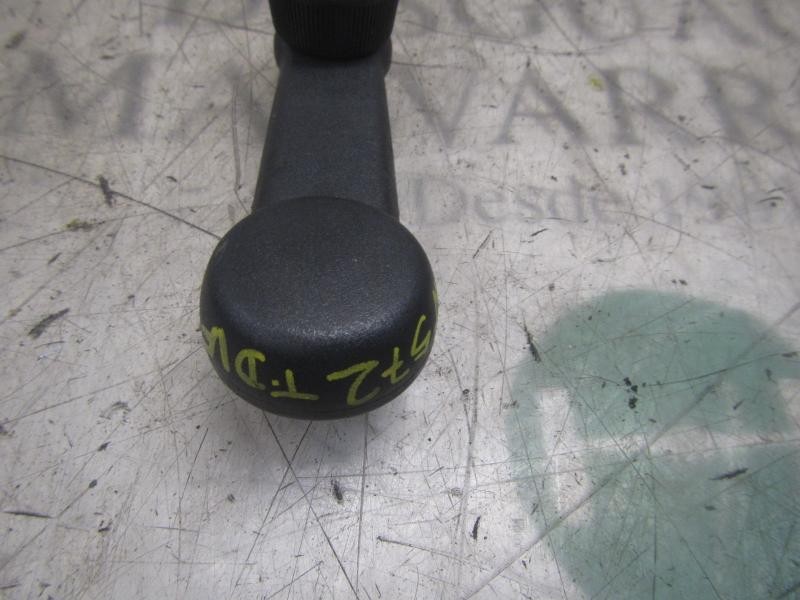 Recambio de maneta elevalunas trasera derecha para suzuki swift berlina (mz) gl (5-ptas.) referencia OEM IAM 8296083E00S1S  