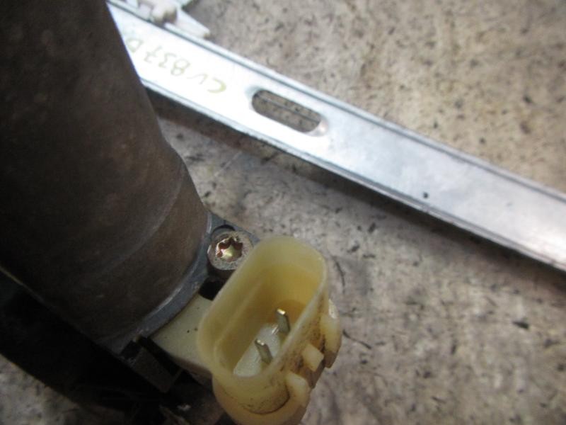 Recambio de elevalunas delantero izquierdo para kia rio 1.5 crdi referencia OEM IAM   