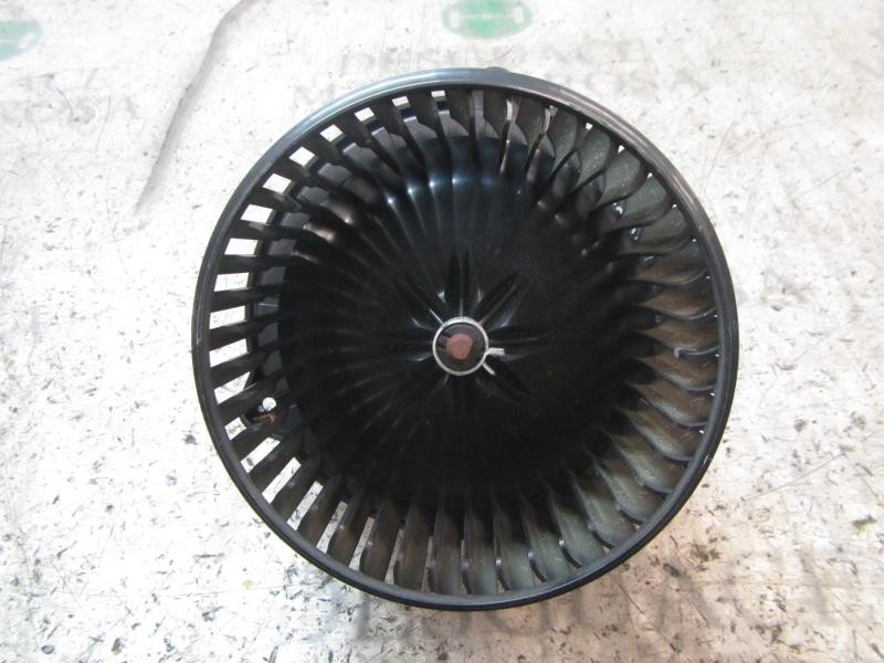 Recambio de motor calefaccion para kia rio 1.5 crdi referencia OEM IAM   