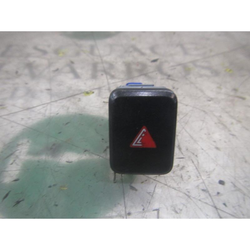 Recambio de warning para toyota auris touring sports (e18) 2.0 d-4d cat referencia OEM IAM 8433202180  