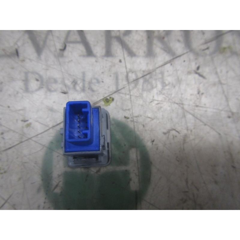 Recambio de warning para toyota auris touring sports (e18) 2.0 d-4d cat referencia OEM IAM 8433202180  