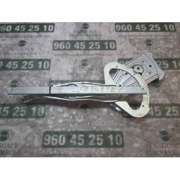 ELEVALUNAS TRASERO DERECHO 827208148R 