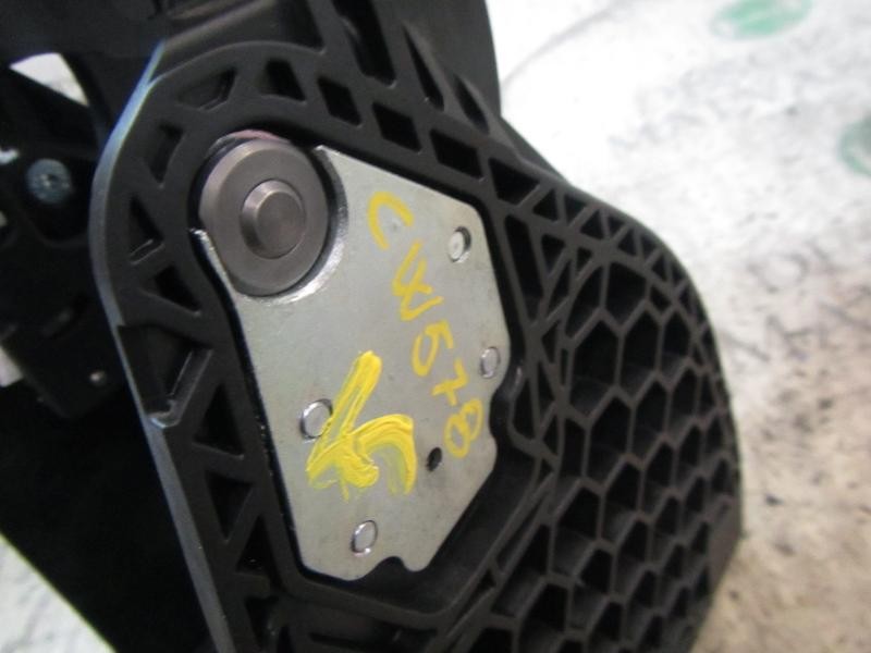 Recambio de apoyabrazos central para skoda yeti 1.2 tsi referencia OEM IAM 5L0864207CYGP  