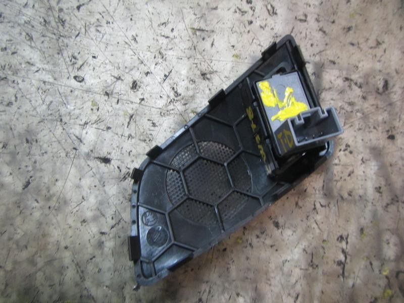 Recambio de mando elevalunas trasero derecho para skoda yeti 1.2 tsi referencia OEM IAM 1Z0959856REH 1Z0959856 