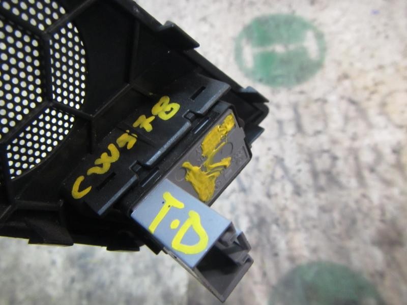 Recambio de mando elevalunas trasero derecho para skoda yeti 1.2 tsi referencia OEM IAM 1Z0959856REH 1Z0959856 