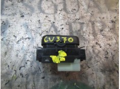 Recambio de mando elevalunas trasero derecho para mercedes-benz clase s (w220) berlina 500 l (220.175) referencia OEM IAM A22082 2