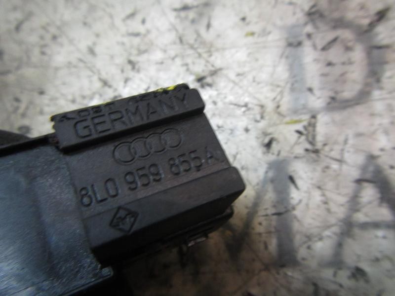 Recambio de mando elevalunas delantero derecho para audi a3 (8l) 1.9 tdi ambiente referencia OEM IAM   