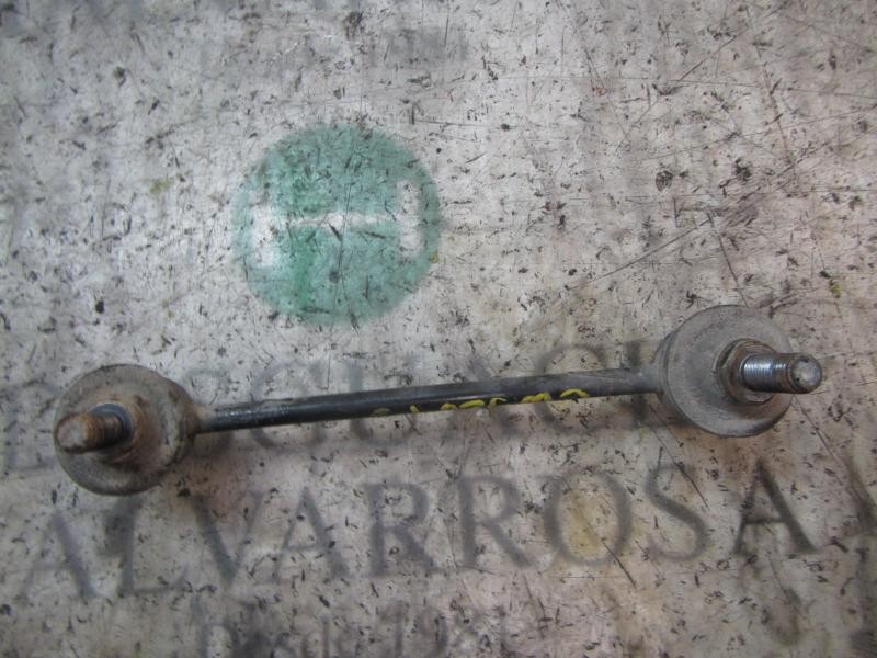 Recambio de tirante trasero derecho para kia cee´d 1.6 crdi cat referencia OEM IAM 555301H000  