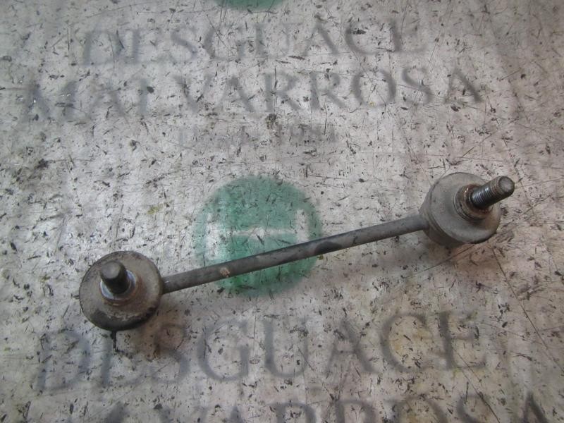 Recambio de tirante trasero izquierdo para kia cee´d 1.6 crdi cat referencia OEM IAM 555301H000  