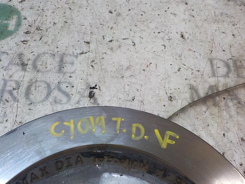 Recambio de disco freno trasero para dodge caliber 2.0 16v crd cat referencia OEM IAM 4743999AA  