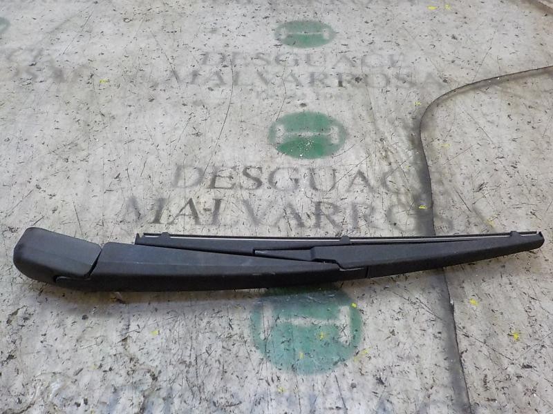 Recambio de brazo limpia trasero para kia soul 1.6 crdi cat referencia OEM IAM 988112K001  