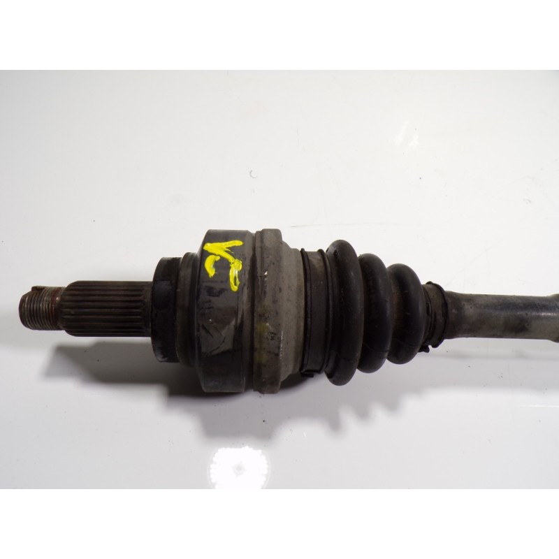 Recambio de transmision trasera izquierda para bmw serie 1 lim. (f20) 2.0 turbodiesel referencia OEM IAM 33208680347 7597681AI 