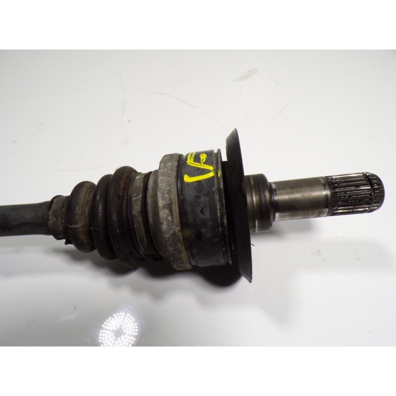 Recambio de transmision trasera izquierda para bmw serie 1 lim. (f20) 2.0 turbodiesel referencia OEM IAM 33208680347 7597681AI 