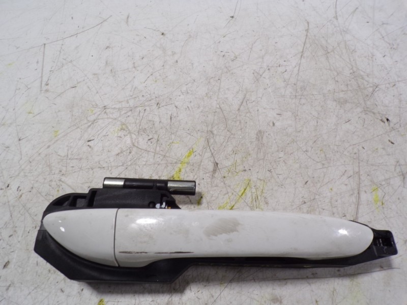 Recambio de maneta exterior delantera derecha para hyundai i10 1.2 cat referencia OEM IAM 82661B9011  