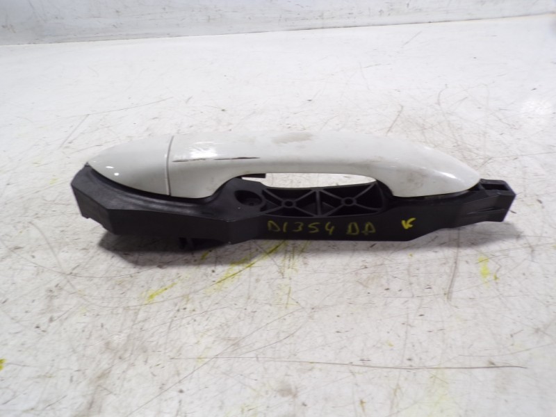Recambio de maneta exterior delantera derecha para hyundai i10 1.2 cat referencia OEM IAM 82661B9011  