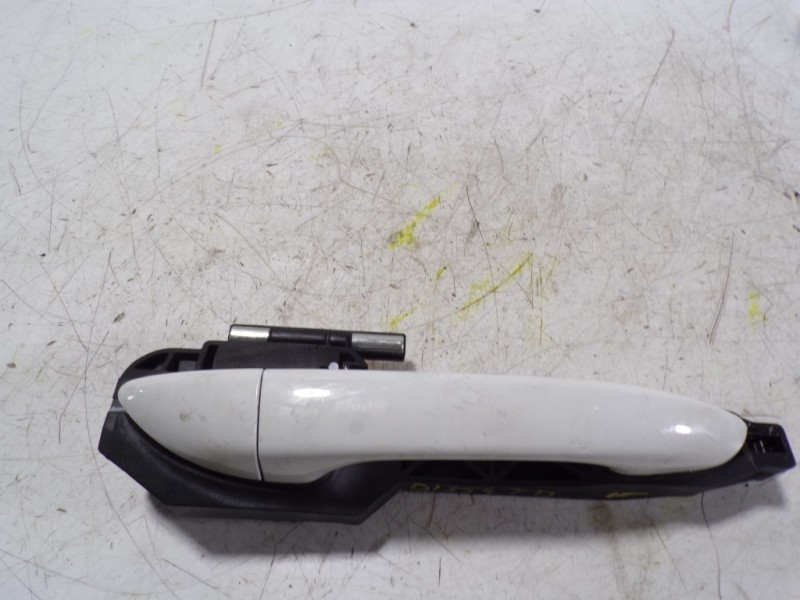 Recambio de maneta exterior trasera derecha para hyundai i10 1.2 cat referencia OEM IAM 82661B9011  