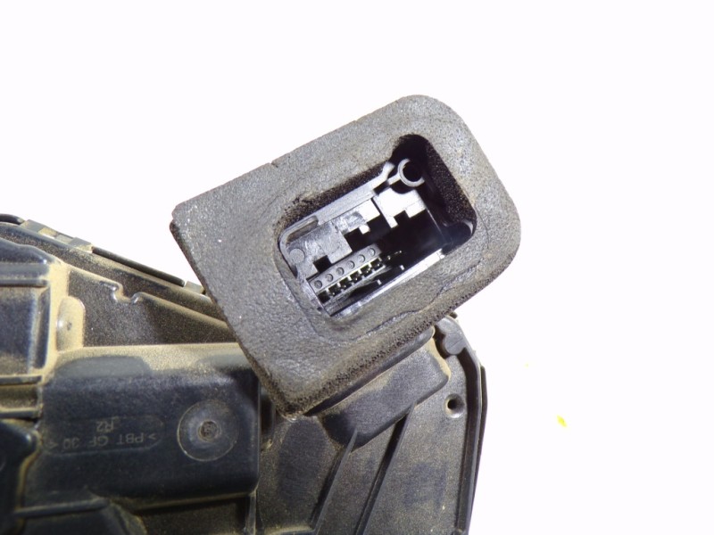 Recambio de cerradura puerta delantera derecha para volkswagen polo 1.0 tsi referencia OEM IAM 5TB837016C 5TB837016R 