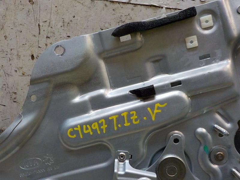 Recambio de elevalunas trasero izquierdo para kia soul 1.6 crdi cat referencia OEM IAM 834012K000  