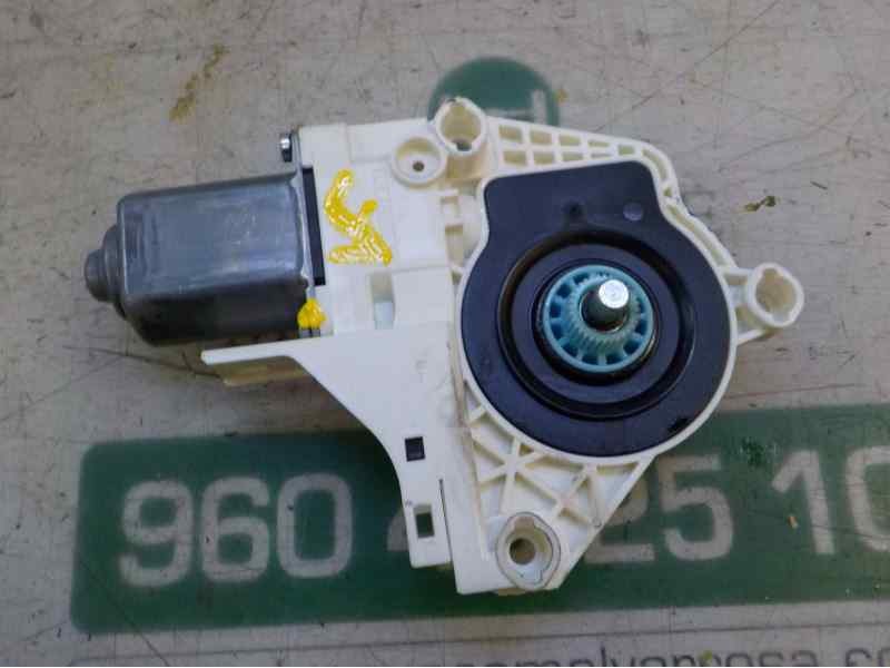 Recambio de motor elevalunas delantero derecho para skoda yeti elegance 4x4 referencia OEM IAM 8K0959812A 8K0959812A 