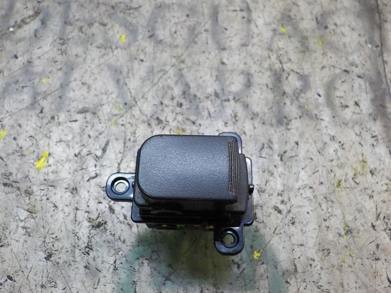 Recambio de mando elevalunas trasero derecho para kia soul 1.6 crdi cat referencia OEM IAM 935802K000WK  