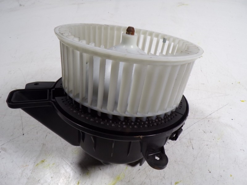 Recambio de motor calefaccion para volkswagen polo 1.0 tsi referencia OEM IAM 2Q1819021 2Q1819021 