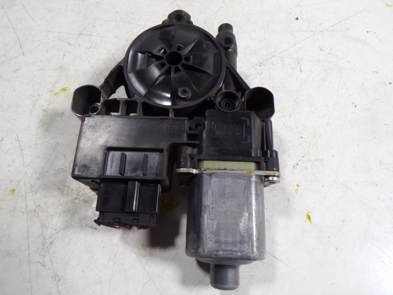 Recambio de motor elevalunas trasero derecho para volkswagen polo 1.0 tsi referencia OEM IAM 5Q0959408D 5Q09598 