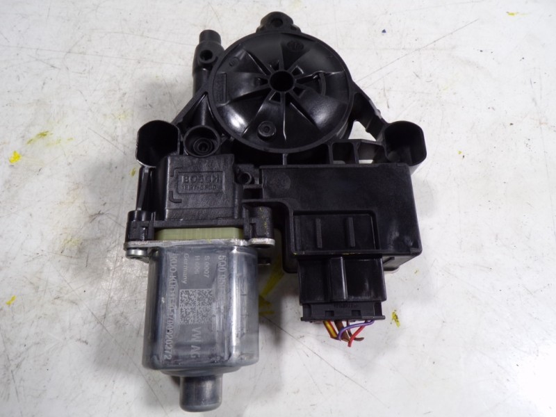 Recambio de motor elevalunas trasero izquierdo para volkswagen polo 1.0 tsi referencia OEM IAM 5Q0959407D 5Q0959811D 