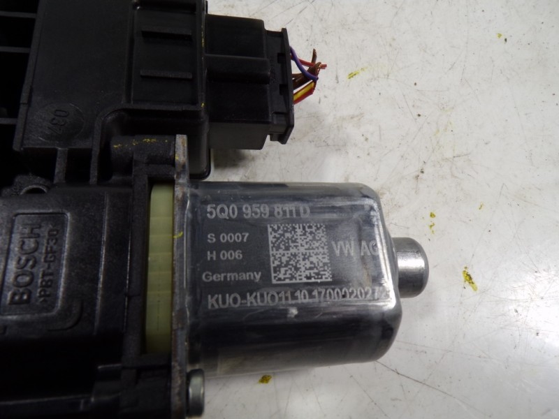Recambio de motor elevalunas trasero izquierdo para volkswagen polo 1.0 tsi referencia OEM IAM 5Q0959407D 5Q0959811D 