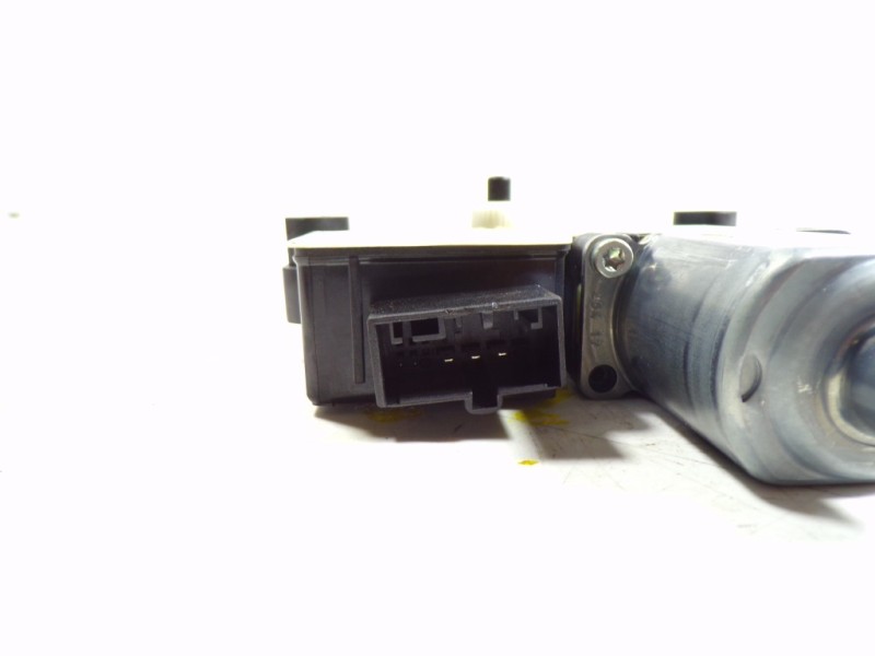 Recambio de motor elevalunas trasero izquierdo para volkswagen polo 1.0 tsi referencia OEM IAM 5Q0959407D 5Q0959811D 