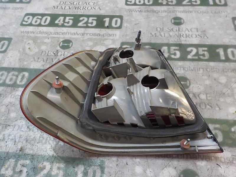 Recambio de piloto trasero derecho para bmw serie 3 berlina (e46) 2.0 16v diesel cat referencia OEM IAM   