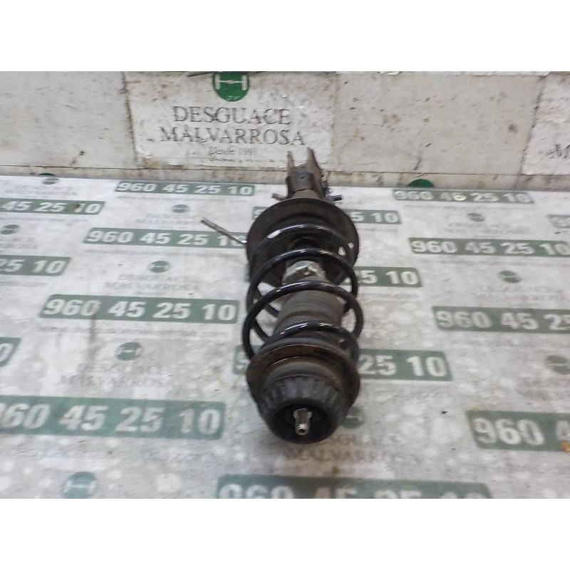 Recambio de amortiguador delantero derecho para toyota yaris 1.0 cat referencia OEM IAM 485100D810  