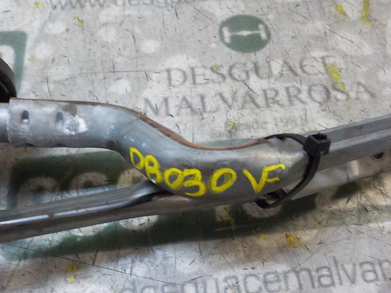 Recambio de articulacion limpia delantero para toyota yaris 1.0 cat referencia OEM IAM 851500D180  