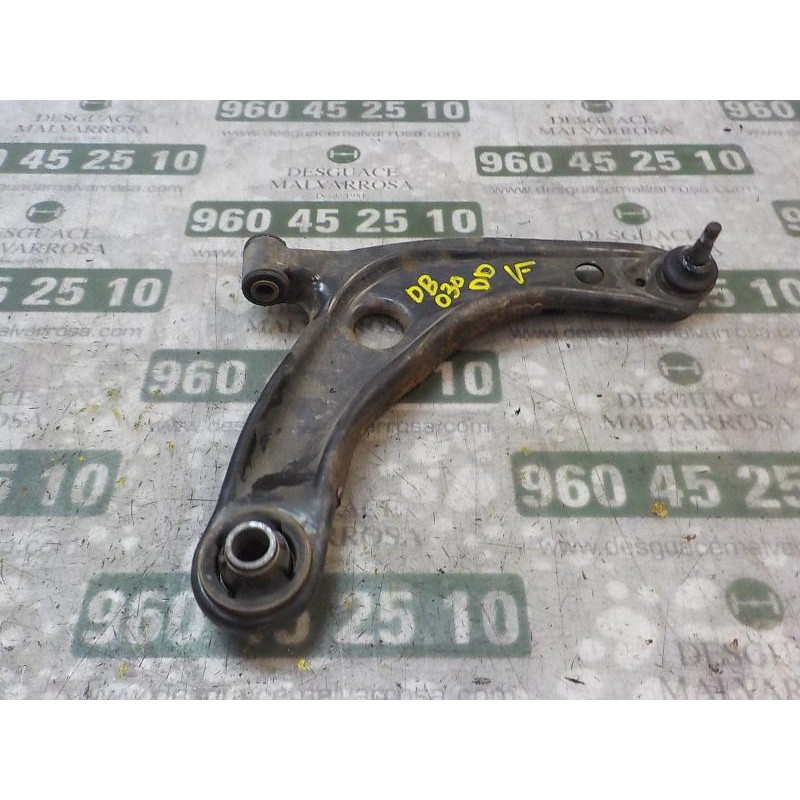 Recambio de brazo suspension inferior delantero derecho para toyota yaris 1.0 cat referencia OEM IAM 4806809150  