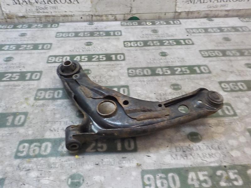 Recambio de brazo suspension inferior delantero derecho para toyota yaris 1.0 cat referencia OEM IAM 4806809150  