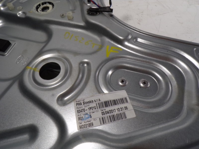 Recambio de elevalunas trasero izquierdo para kia venga 1.6 cat referencia OEM IAM 834711P030 834701P010 MDE01869