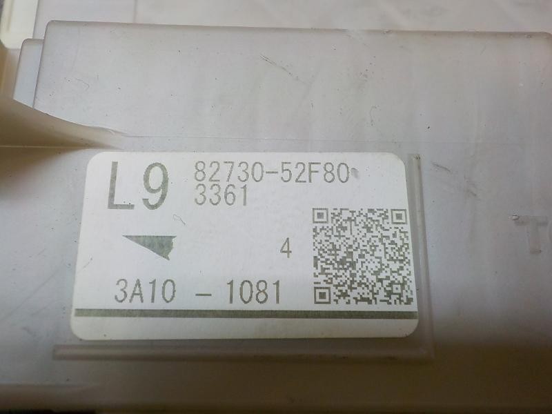 Recambio de caja reles / fusibles para toyota yaris 1.0 cat referencia OEM IAM 8273052F80 8273052F80 