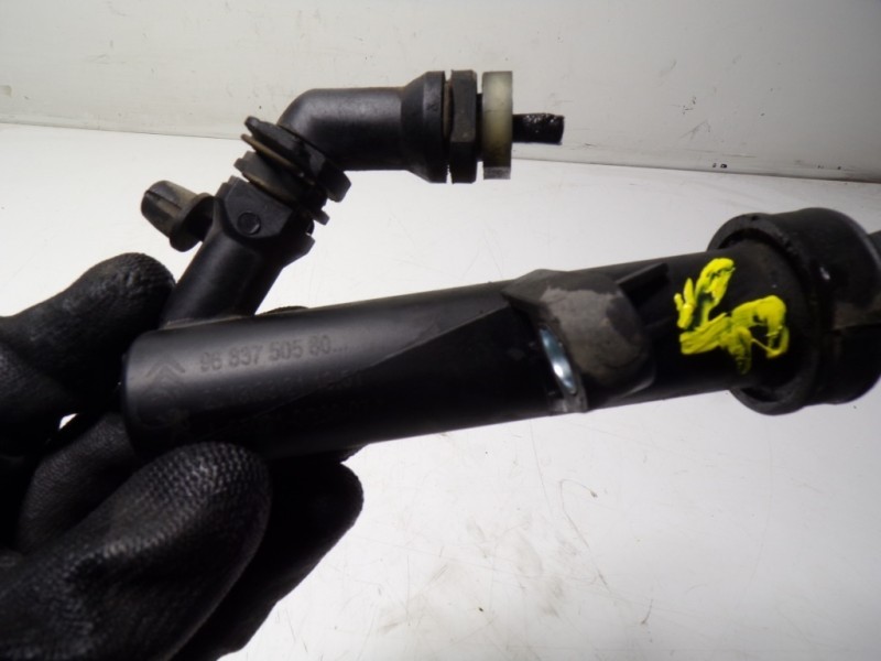 Recambio de bomba embrague para citroën c-elysée 1.6 hdi fap referencia OEM IAM 2182Z4 9683750580 