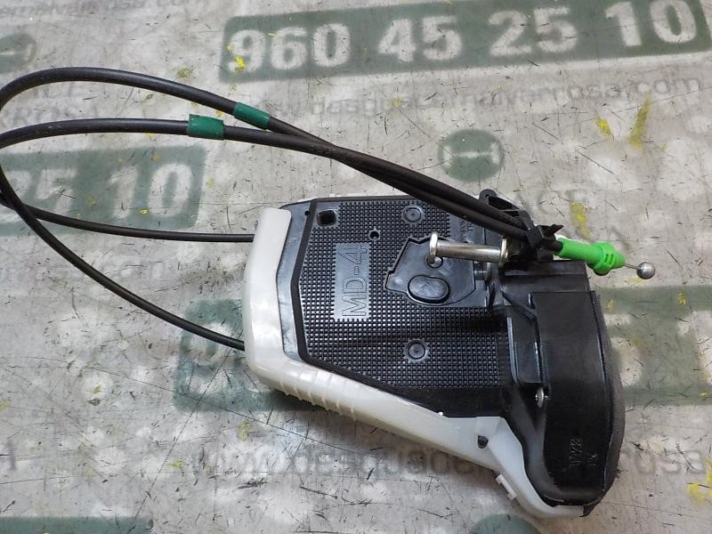 Recambio de cerradura puerta trasera derecha para toyota yaris 1.0 cat referencia OEM IAM 690500D110  