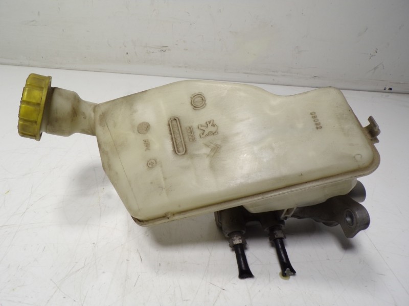 Recambio de bomba freno para citroën c-elysée 1.6 hdi fap referencia OEM IAM 4601R7 32069745 