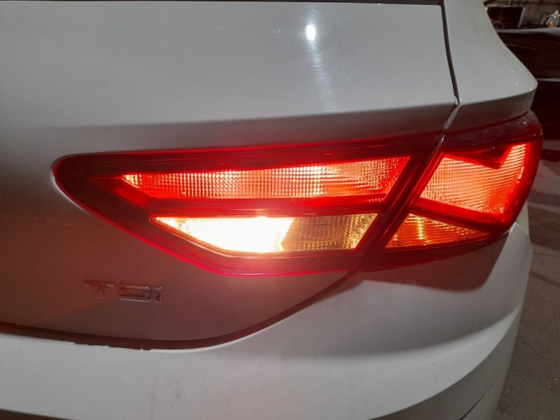 Recambio de piloto trasero derecho interior para seat leon (5f1) reference referencia OEM IAM 5F0945094J 5F0945094J 90042873