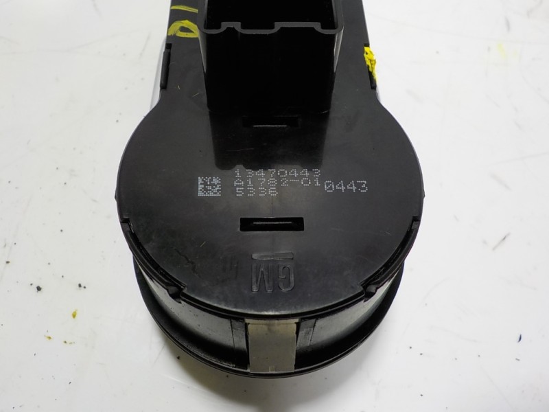 Recambio de mando luces para opel corsa e 1.4 referencia OEM IAM 13470443 13470443 