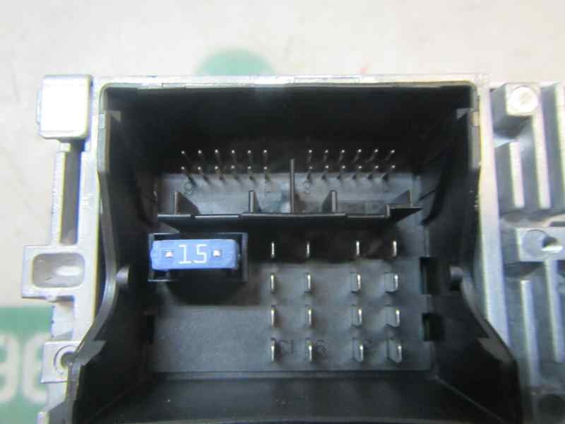 Recambio de sistema audio / radio cd para peugeot 208 1.4 hdi fap referencia OEM IAM 1608758780 9801840680 