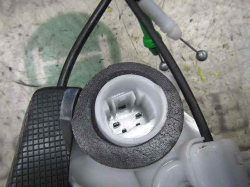 Recambio de cerradura puerta trasera izquierda para toyota yaris 1.3 16v cat referencia OEM IAM 690600D310  